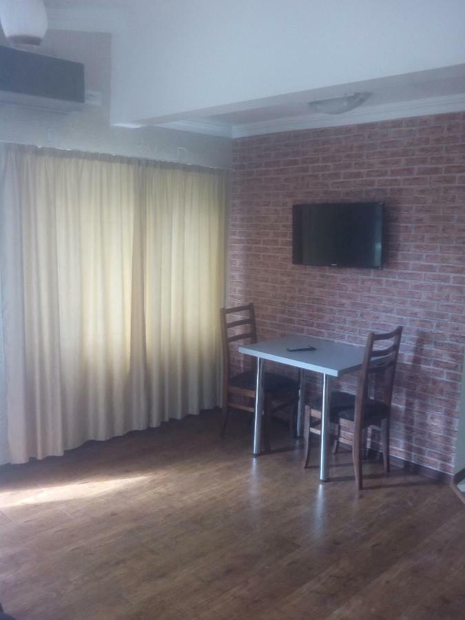 Malu Vila Kʼutʼaisi Exterior foto