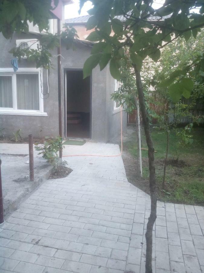 Malu Vila Kʼutʼaisi Exterior foto