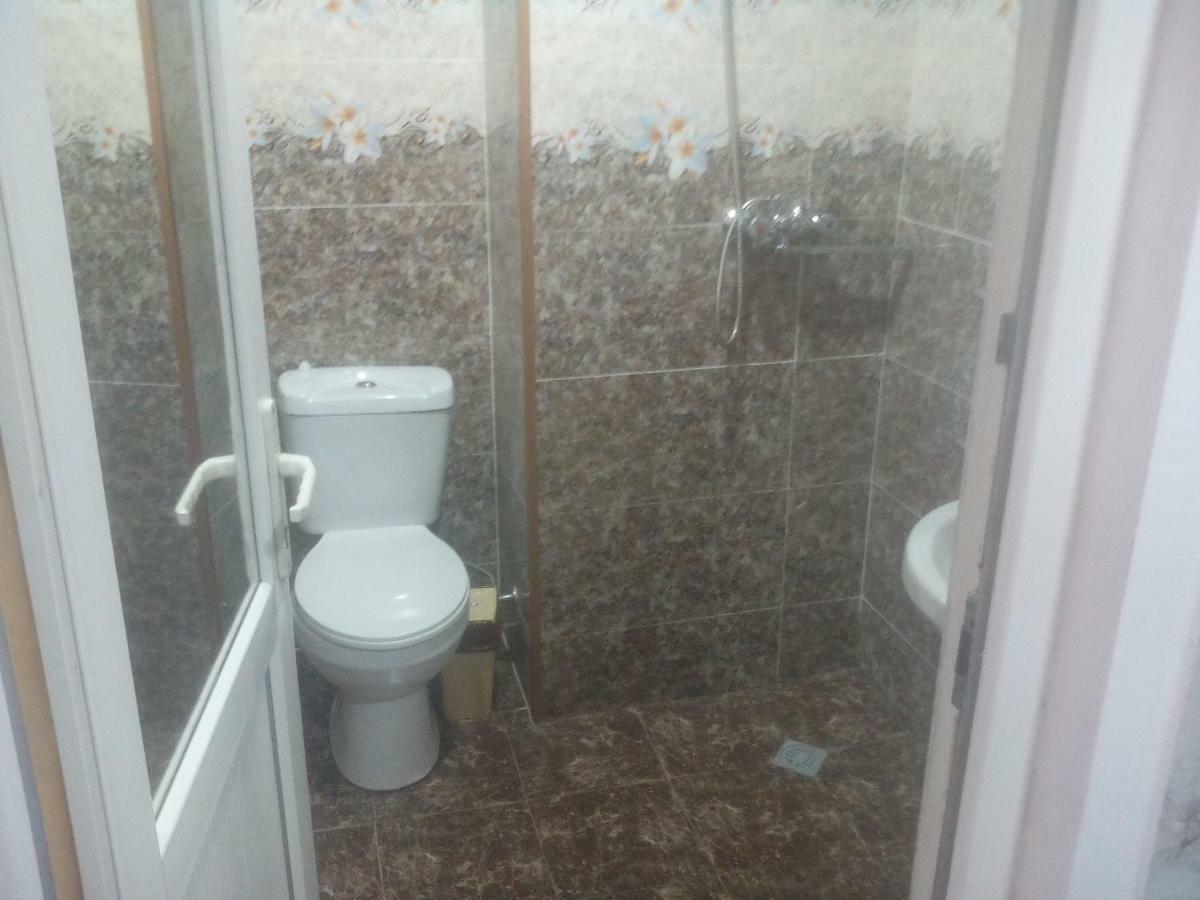 Malu Vila Kʼutʼaisi Exterior foto